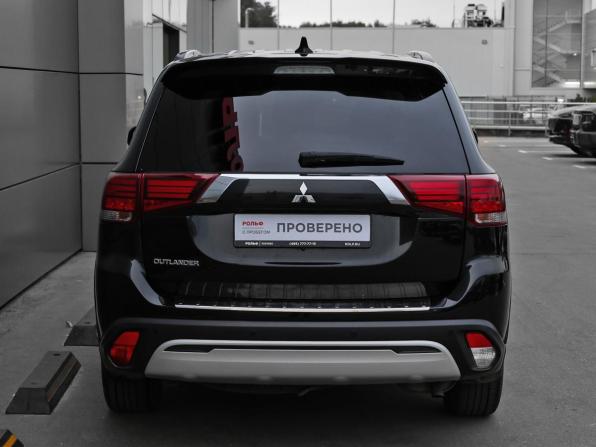 Mitsubishi Outlander III Рестайлинг 3 с пробегом 2022 года, цена 2 198 000 рублей, 122985 км, внедорожник, Автокод Объявления