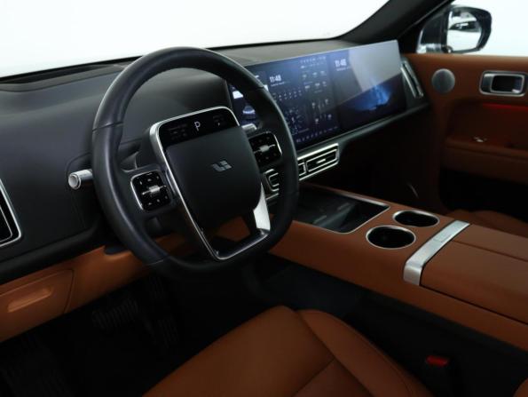 Li Auto (Lixiang) L7 I Рестайлинг с пробегом 2024 года, цена 6 190 000 рублей, 32500 км, внедорожник, Автокод Объявления
