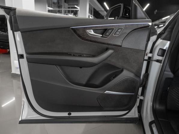 Audi Q8 I (4M) с пробегом 2018 года, цена 5 250 000 рублей, 187093 км, внедорожник, Автокод Объявления