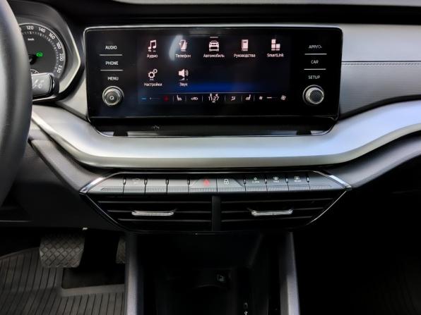 Skoda Octavia IV (A8) с пробегом 2021 года, цена 2 355 000 рублей, 43099 км, лифтбек, Автокод Объявления