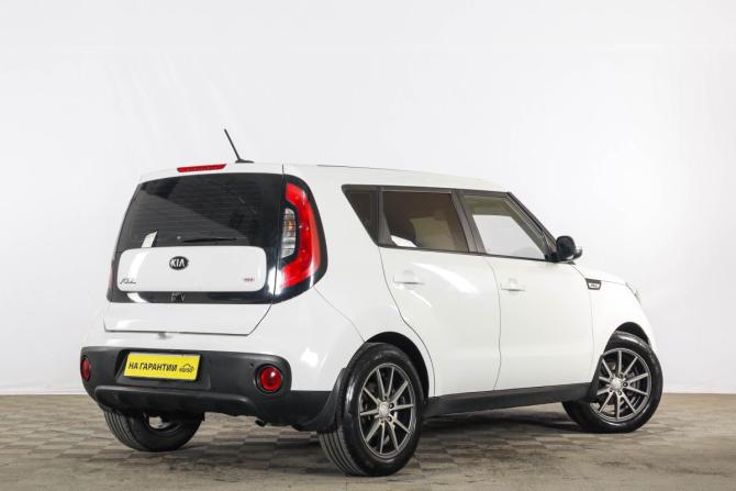 Kia Soul II Рестайлинг с пробегом 2017 года, цена 899 000 рублей, 340000 км, хэтчбек, Автокод Объявления