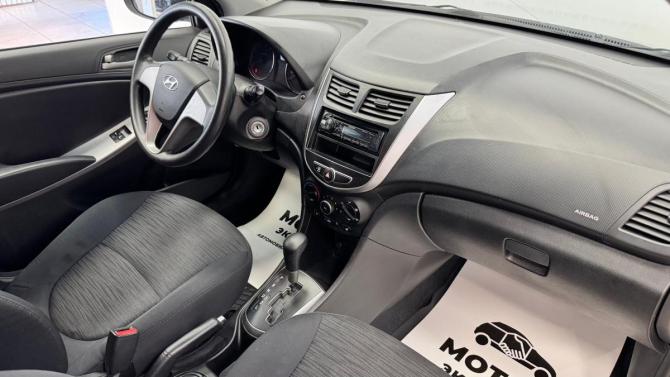 Hyundai Solaris I Рестайлинг с пробегом 2014 года, цена 829 000 рублей, 113337 км, седан, Автокод Объявления