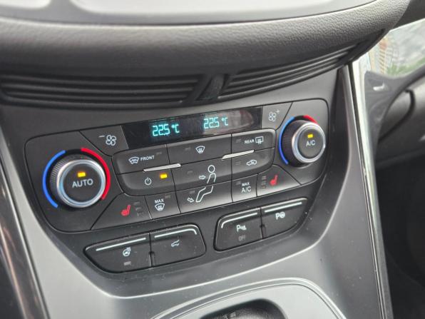 Ford Kuga II Рестайлинг с пробегом 2017 года, цена 1 489 000 рублей, 187000 км, внедорожник, Автокод Объявления