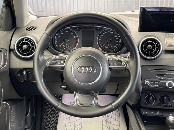 Audi A1 I (8X) с пробегом 2013 года, цена 897 000 рублей, 184245 км, хэтчбек, Автокод Объявления