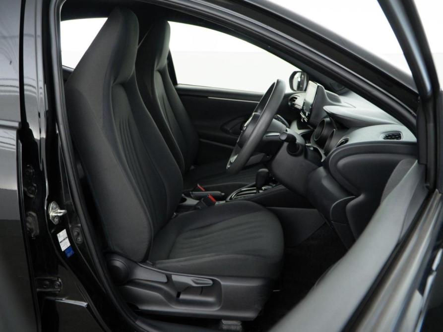 Toyota Yaris IV Москва  - изображение 10