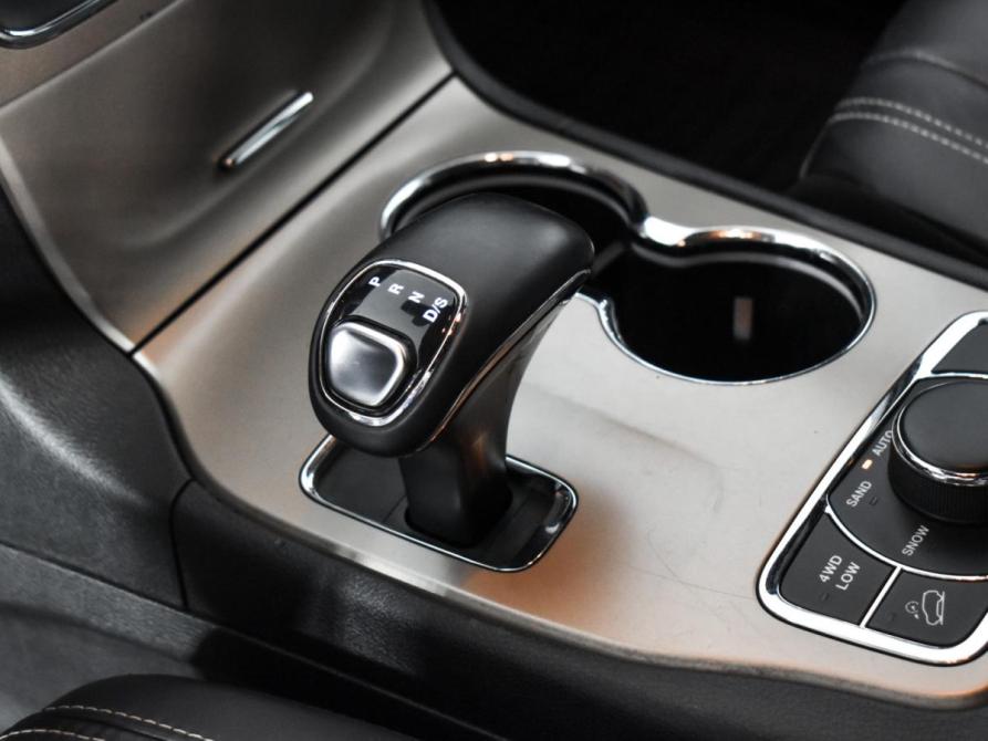 Jeep Grand Cherokee IV (WK2) Рестайлинг Санкт-Петербург  - изображение 11
