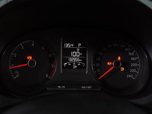 Volkswagen Polo V Рестайлинг с пробегом 2018 года, цена 1 299 000 рублей, 132956 км, седан, Автокод Объявления
