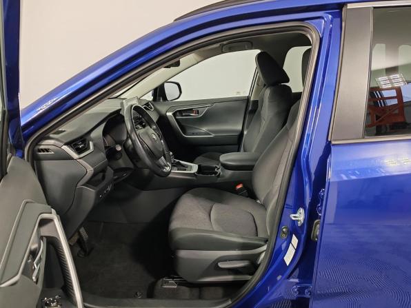 Toyota RAV4 V (XA50) с пробегом 2022 года, цена 3 349 000 рублей, 102698 км, внедорожник, Автокод Объявления