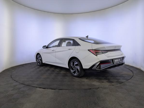 Hyundai Elantra VII (CN7) Рестайлинг с пробегом 2024 года, цена 2 200 000 рублей, 34821 км, седан, Автокод Объявления