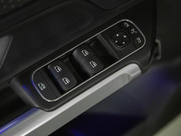 Новый Mercedes-Benz GLB I (X247) Рестайлинг 2025 года, цена 5 830 000 рублей, внедорожник, Автокод Объявления