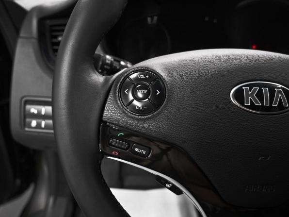 Kia Quoris I Рестайлинг с пробегом 2014 года, цена 1 345 000 рублей, 163095 км, седан, Автокод Объявления
