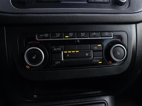 Volkswagen Tiguan I Рестайлинг с пробегом 2011 года, цена 1 090 000 рублей, 274089 км, внедорожник, Автокод Объявления