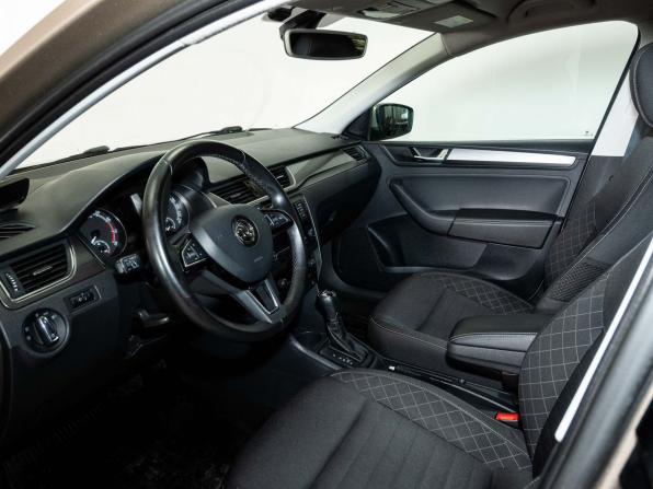 Skoda Rapid I с пробегом 2017 года, цена 1 340 000 рублей, 98000 км, лифтбек, Автокод Объявления