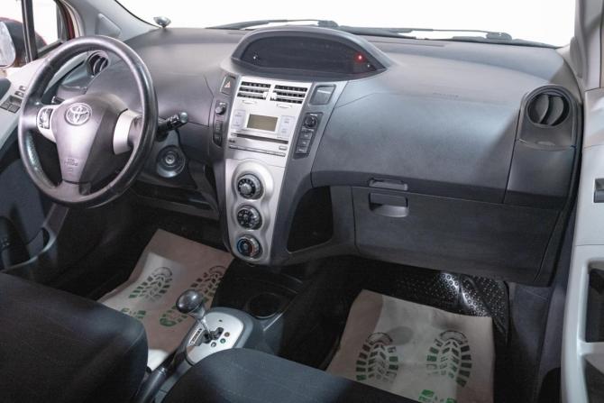 Toyota Yaris II с пробегом 2006 года, цена 529 000 рублей, 168000 км, хэтчбек, Автокод Объявления