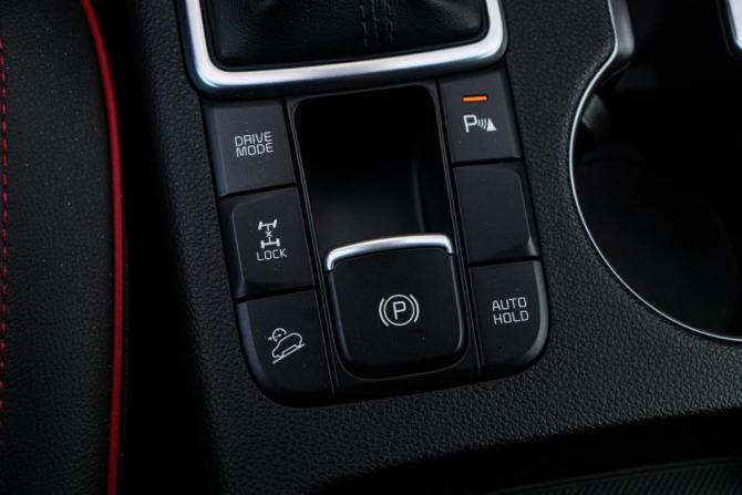 Kia Sportage IV Рестайлинг с пробегом 2019 года, цена 2 890 000 рублей, 66883 км, внедорожник, Автокод Объявления