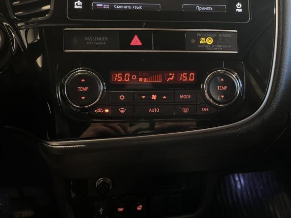 Mitsubishi Outlander III Рестайлинг 3 с пробегом 2019 года, цена 2 542 000 рублей, 90466 км, внедорожник, Автокод Объявления