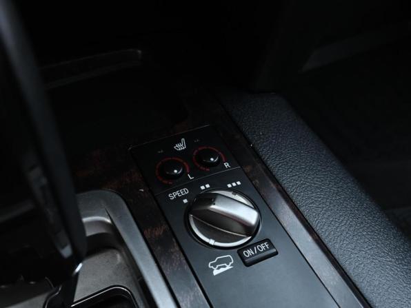 Toyota Land Cruiser 200 Series с пробегом 2011 года, цена 3 430 000 рублей, 238408 км, внедорожник, Автокод Объявления