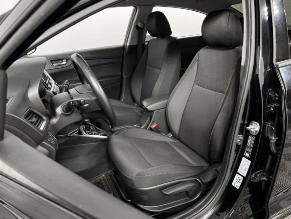 Hyundai Solaris II с пробегом 2019 года, цена 1 345 000 рублей, 122372 км, седан, Автокод Объявления