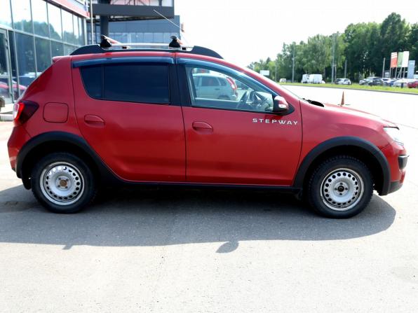 Renault Sandero II с пробегом 2017 года, цена 776 000 рублей, 182000 км, хэтчбек, Автокод Объявления