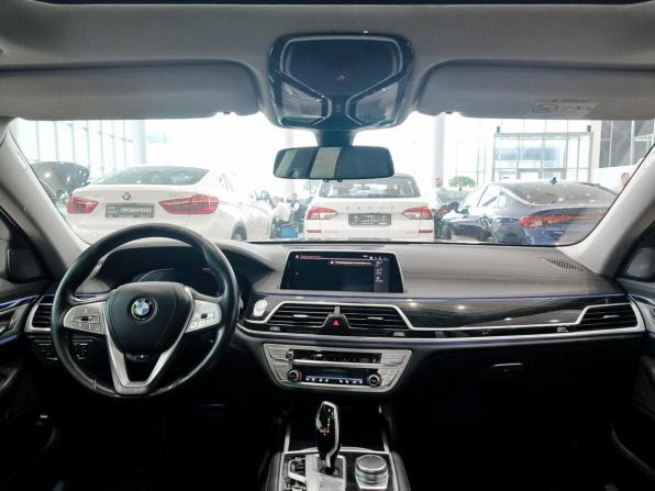 BMW 7 серии VI (G11/G12) Рестайлинг с пробегом 2019 года, цена 4 400 000 рублей, 291895 км, седан, Автокод Объявления