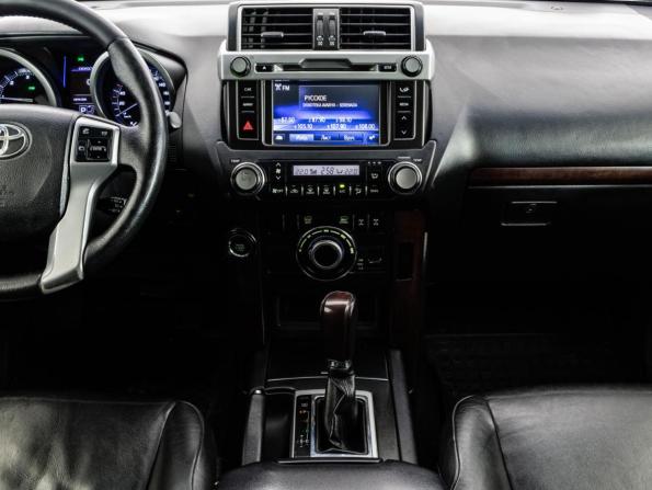 Toyota Land Cruiser Prado 150 Series Рестайлинг 1 с пробегом 2016 года, цена 2 549 000 рублей, 252305 км, внедорожник, Автокод Объявления