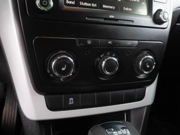 Skoda Yeti I с пробегом 2010 года, цена 789 000 рублей, 204985 км, внедорожник, Автокод Объявления