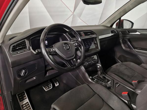 Volkswagen Tiguan II с пробегом 2018 года, цена 1 795 150 рублей, 173080 км, внедорожник, Автокод Объявления
