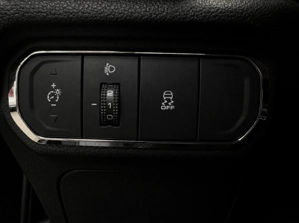 Haval Jolion I Рестайлинг с пробегом 2024 года, цена 1 735 000 рублей, 64500 км, внедорожник, Автокод Объявления