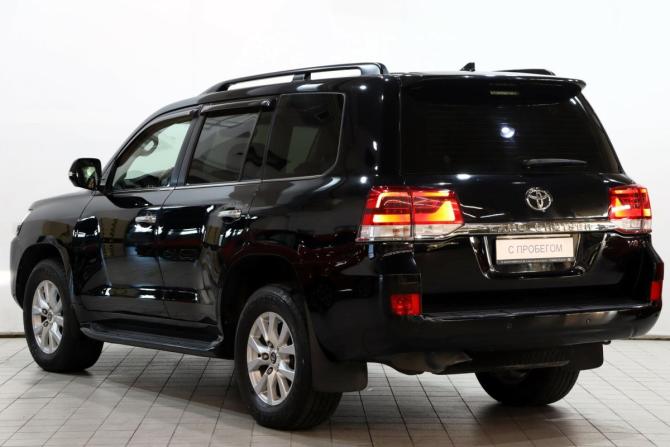Toyota Land Cruiser 200 Series Рестайлинг 2 с пробегом 2019 года, цена 6 300 000 рублей, 171420 км, внедорожник, Автокод Объявления