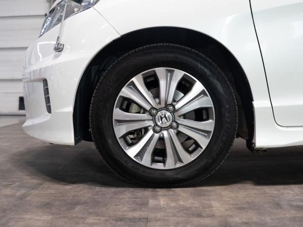 Honda Freed I Рестайлинг с пробегом 2013 года, цена 1 210 000 рублей, 118776 км, компактвэн, Автокод Объявления