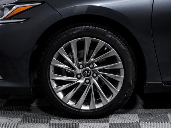 Lexus ES VII Рестайлинг с пробегом 2021 года, цена 3 970 000 рублей, 49530 км, седан, Автокод Объявления