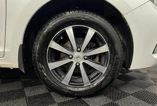 Hyundai Solaris II с пробегом 2019 года, цена 1 075 000 рублей, 120104 км, седан, Автокод Объявления