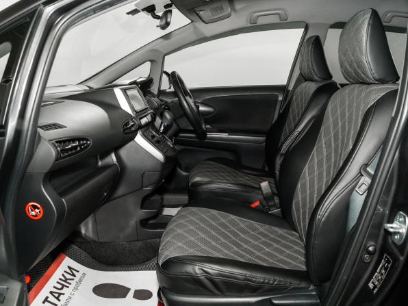 Toyota Wish II Рестайлинг с пробегом 2017 года, цена 1 499 000 рублей, 123565 км, минивэн, Автокод Объявления