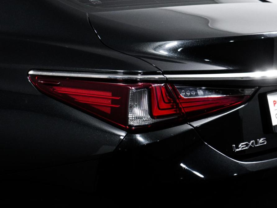 Lexus ES VII Москва  - изображение 16