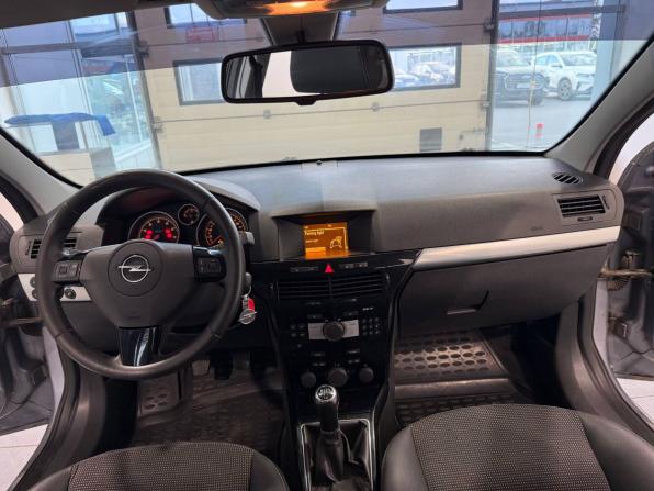 Opel Astra H Рестайлинг с пробегом 2008 года, цена 515 000 рублей, 146726 км, седан, Автокод Объявления