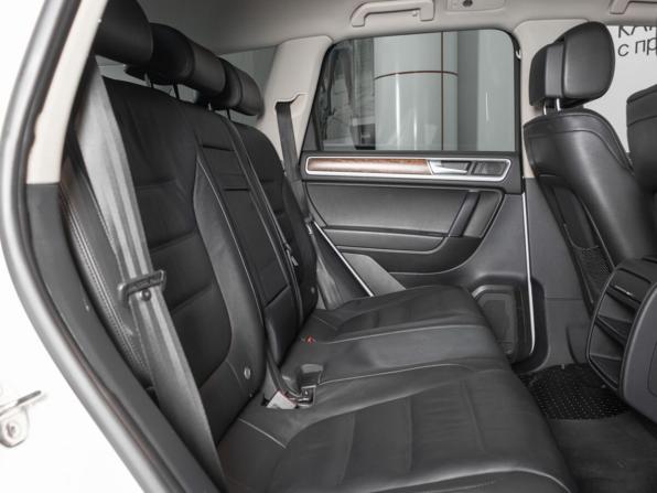 Volkswagen Touareg II Рестайлинг с пробегом 2015 года, цена 2 515 300 рублей, 192000 км, внедорожник, Автокод Объявления