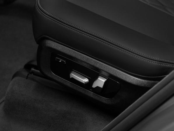 BMW X7 I (G07) Рестайлинг с пробегом 2025 года, цена 17 450 000 рублей, 29 км, внедорожник, Автокод Объявления