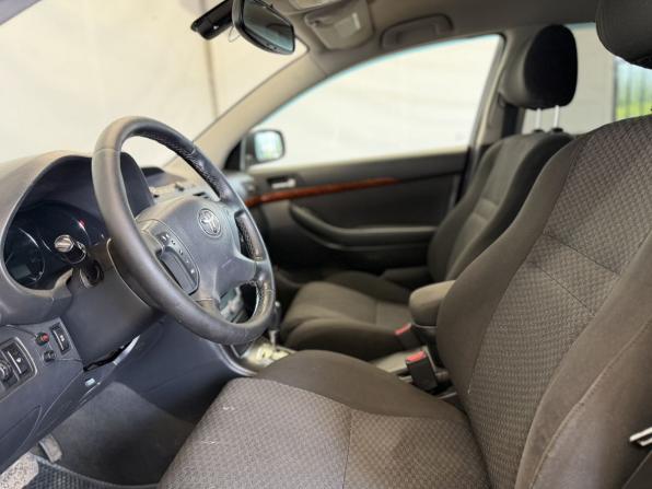 Toyota Avensis II с пробегом 2004 года, цена 500 000 рублей, 240000 км, седан, Автокод Объявления