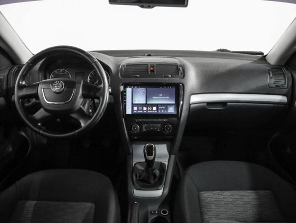 Skoda Octavia II (A5) Рестайлинг с пробегом 2012 года, цена 699 000 рублей, 211425 км, лифтбек, Автокод Объявления