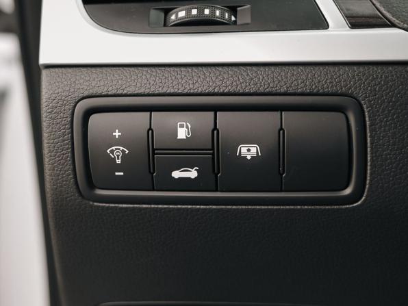 Hyundai Genesis II с пробегом 2014 года, цена 2 100 000 рублей, 230394 км, седан, Автокод Объявления