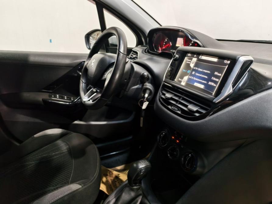 Peugeot 208 I Курск  - изображение 6