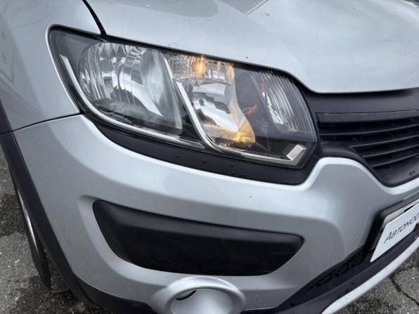 Renault Sandero II с пробегом 2018 года, цена 990 000 рублей, 59000 км, хэтчбек, Автокод Объявления