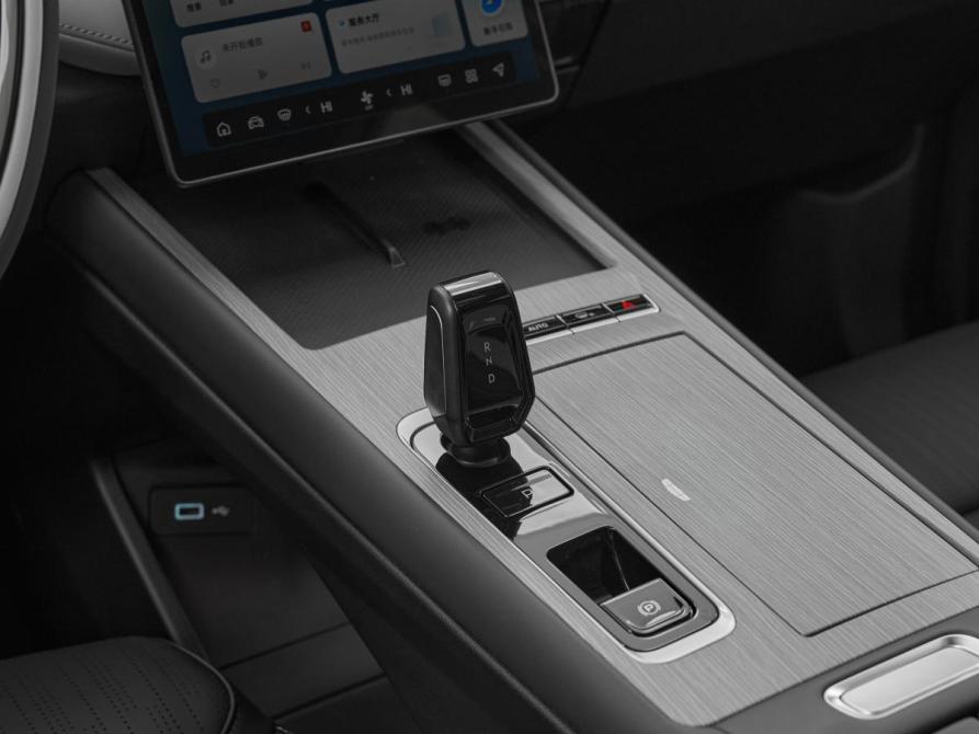 Geely Atlas II Москва  - изображение 17