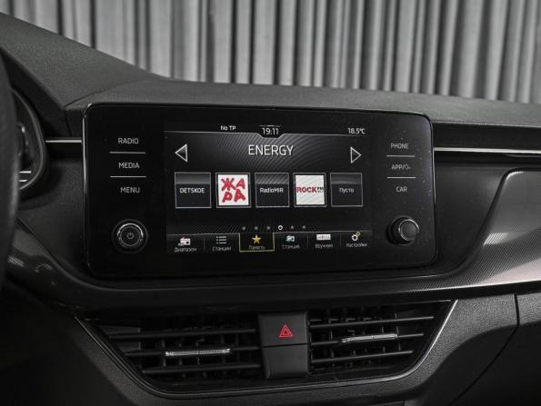 Skoda Rapid II с пробегом 2022 года, цена 2 132 000 рублей, 76575 км, лифтбек, Автокод Объявления