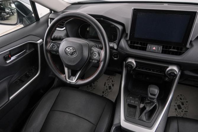 Toyota RAV4 V (XA50) с пробегом 2021 года, цена 3 549 000 рублей, 39000 км, внедорожник, Автокод Объявления
