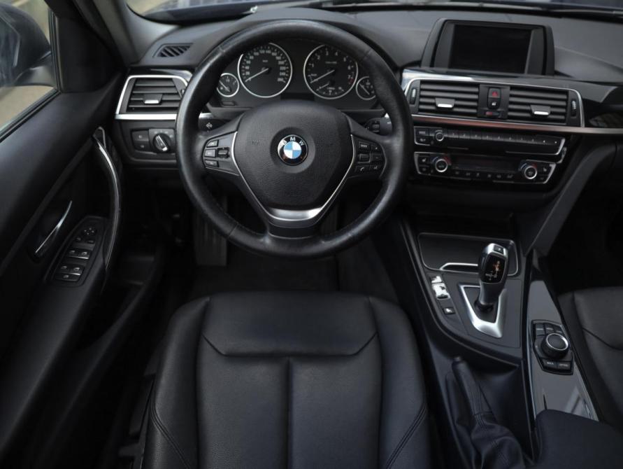 BMW 3 серии VI (F3x) Рестайлинг Санкт-Петербург  - изображение 13