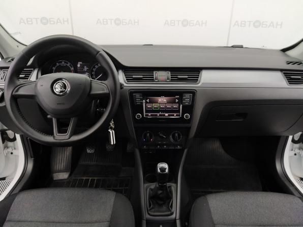 Skoda Rapid I Рестайлинг с пробегом 2017 года, цена 1 224 000 рублей, 44983 км, лифтбек, Автокод Объявления