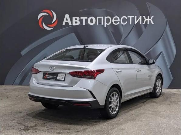 Hyundai Solaris II Рестайлинг с пробегом 2021 года, цена 1 549 000 рублей, 87464 км, седан, Автокод Объявления