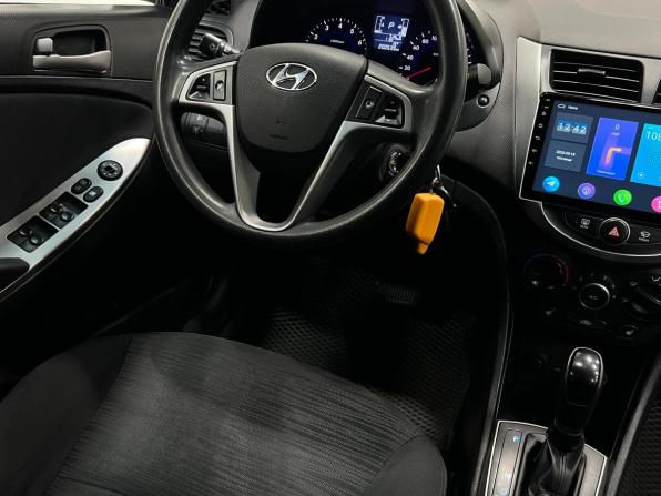 Hyundai Solaris I Рестайлинг с пробегом 2016 года, цена 930 000 рублей, 200500 км, седан, Автокод Объявления