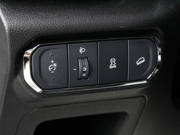Haval Jolion I Рестайлинг с пробегом 2024 года, цена 2 649 900 рублей, 2500 км, внедорожник, Автокод Объявления